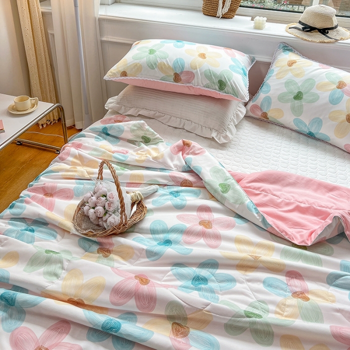 91家纺网 家纺一手货源 找家纺 慕尚 2025新款ins水洗小花边夏被 凝夏