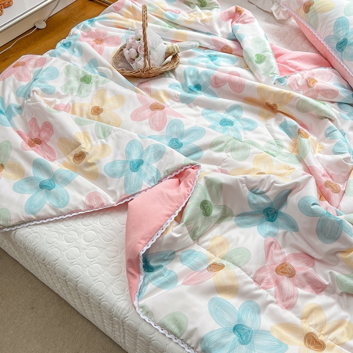 91家纺网 家纺一手货源 找家纺 慕尚 2025新款ins水洗小花边夏被 凝夏