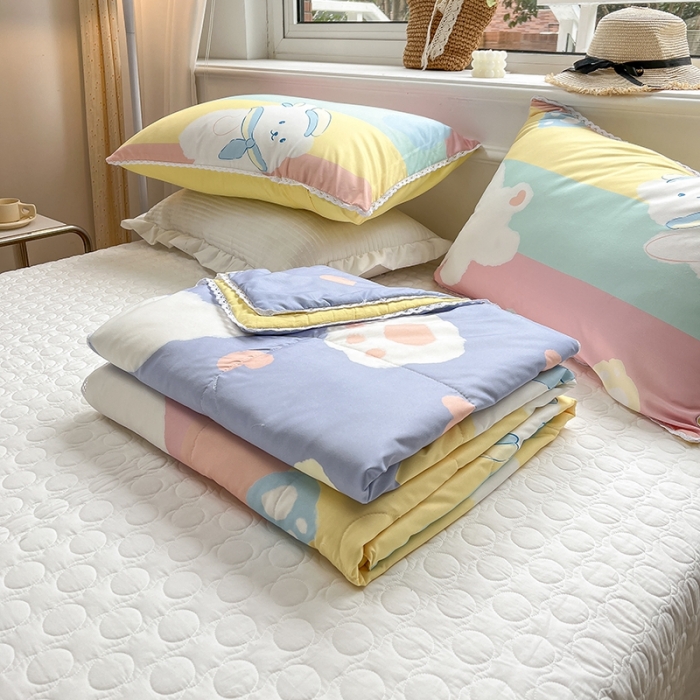 91家纺网 家纺一手货源 找家纺 慕尚 2025新款ins水洗小花边夏被 小熊宝