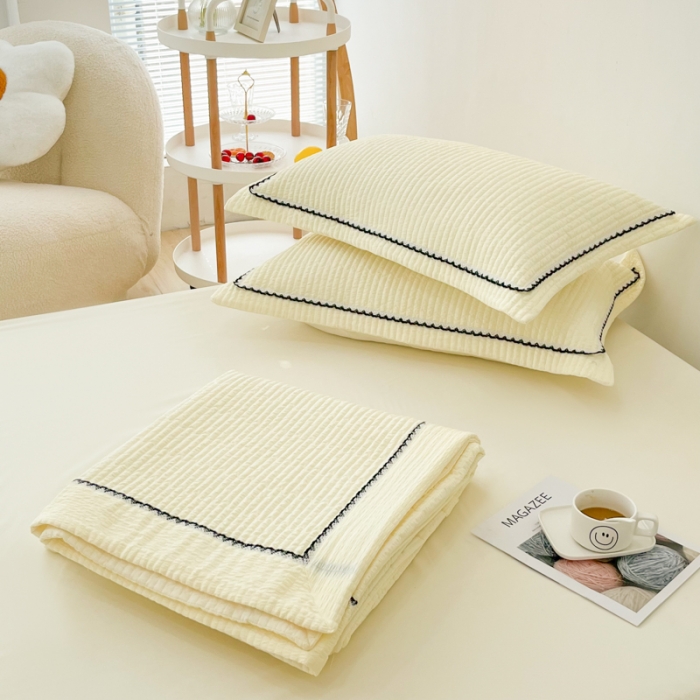 91家纺网 家纺一手货源 找家纺 乐卧2026雅韵蕾丝花边手工花卉夏被四件套简版 黄油色-简版