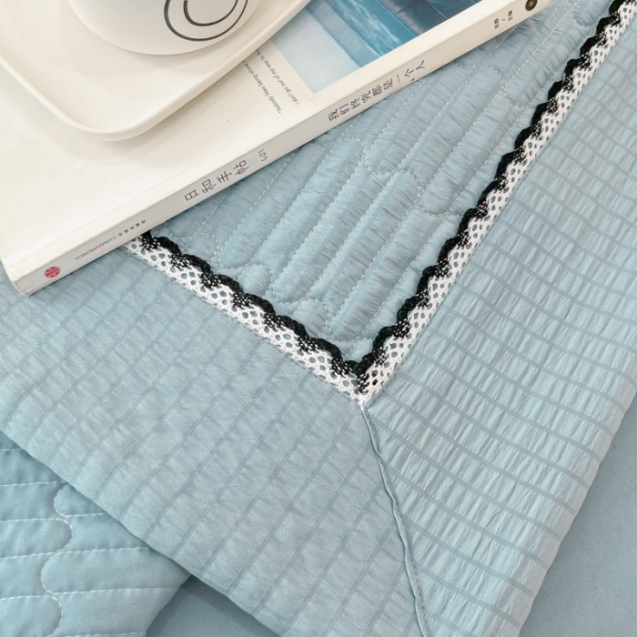 91家纺网 家纺一手货源 找家纺 乐卧2026雅韵蕾丝花边手工花卉夏被四件套有花版海盐蓝有花版