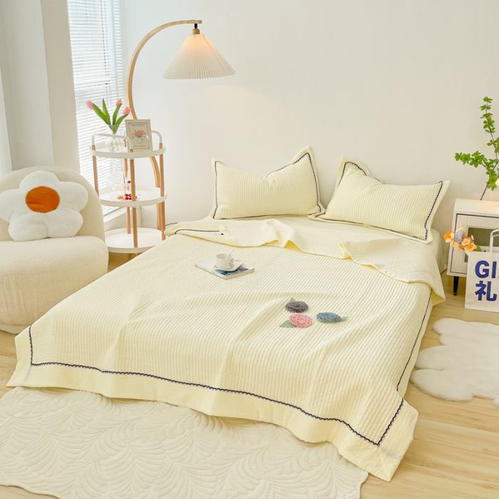 91家纺网 家纺一手货源 找家纺 乐卧2026雅韵蕾丝花边手工花卉夏被四件套有花版黄油色有花版