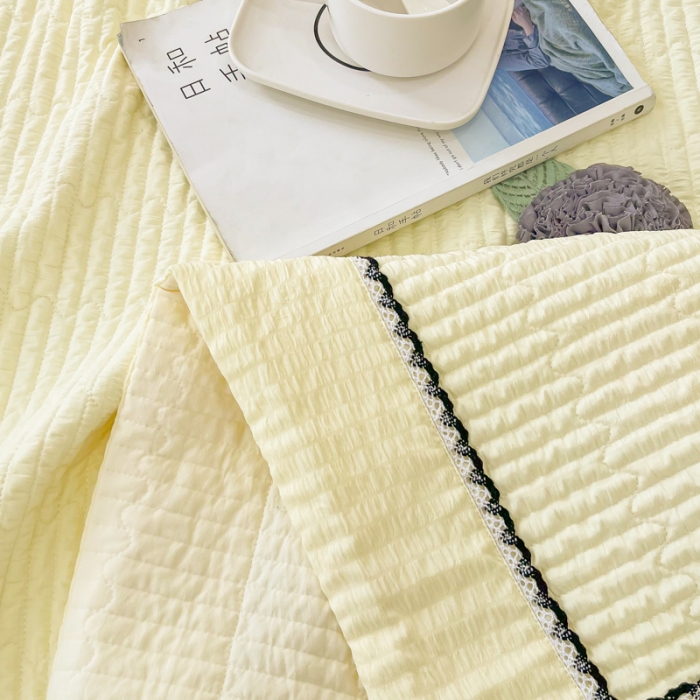 91家纺网 家纺一手货源 找家纺 乐卧2026雅韵蕾丝花边手工花卉夏被四件套有花版黄油色有花版