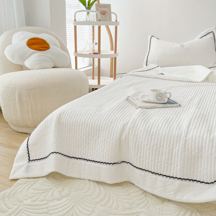 91家纺网 家纺一手货源 找家纺 乐卧2026雅韵蕾丝花边手工花卉夏被四件套有花版甜白色有花版