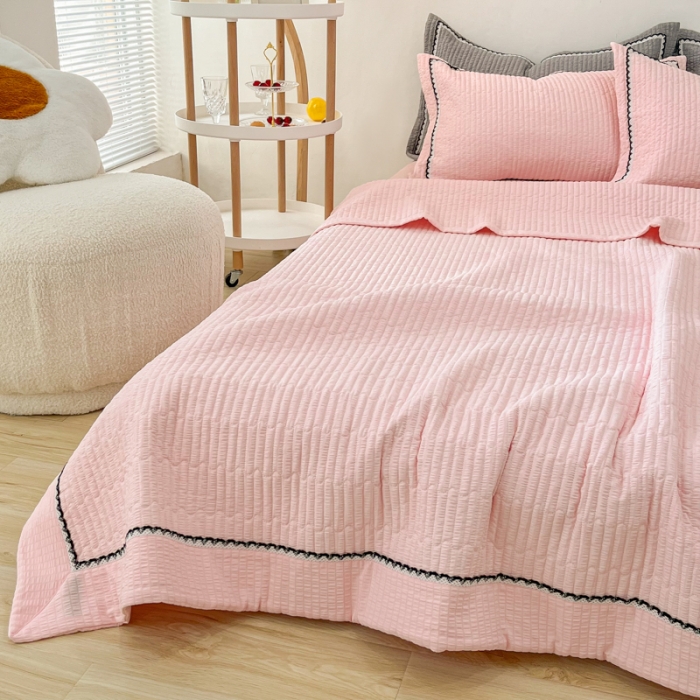 91家纺网 家纺一手货源 找家纺 乐卧2026雅韵蕾丝花边手工花卉夏被四件套简版 樱花粉-简版