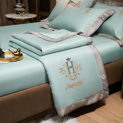 91家纺网 家纺一手货源 找家纺 露梦 2025轻奢千鸟格水洗真丝数码印花宽边刺绣夏被四件套 格调-水绿