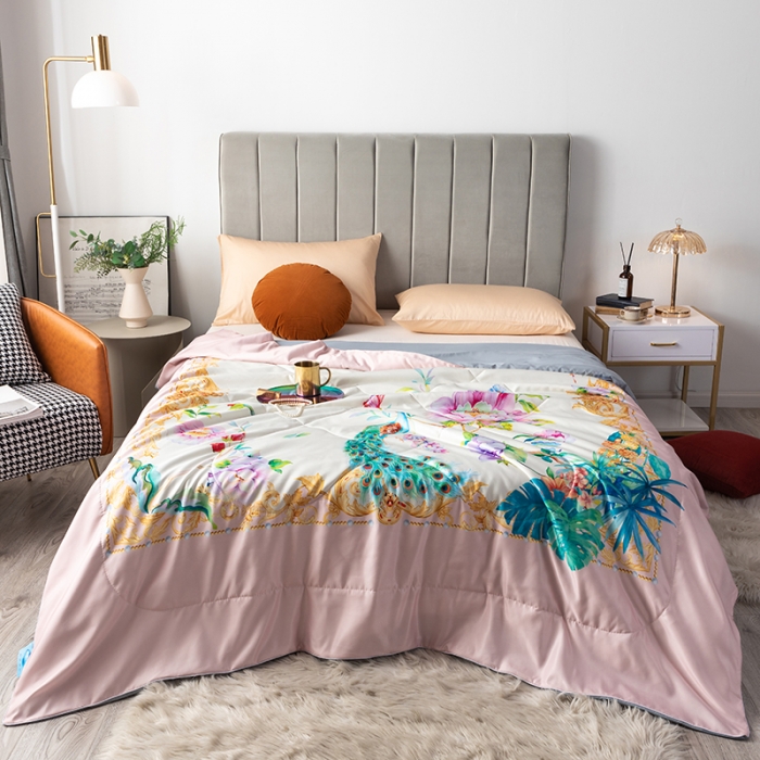 91家纺网 家纺一手货源 找家纺 2025 爱宝被业直播爆款凉感丝夏被夏凉被 春色满园-粉