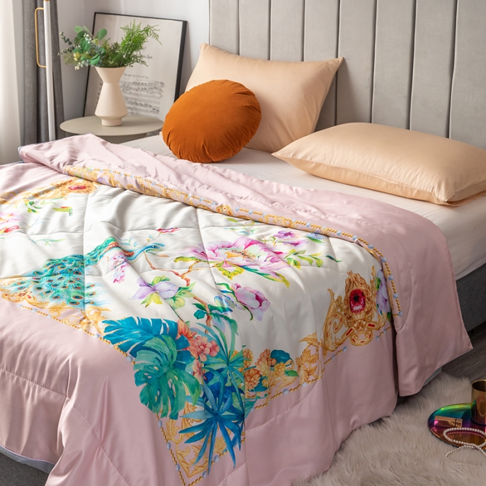 91家纺网 家纺一手货源 找家纺 2025 爱宝被业直播爆款凉感丝夏被夏凉被 春色满园-粉