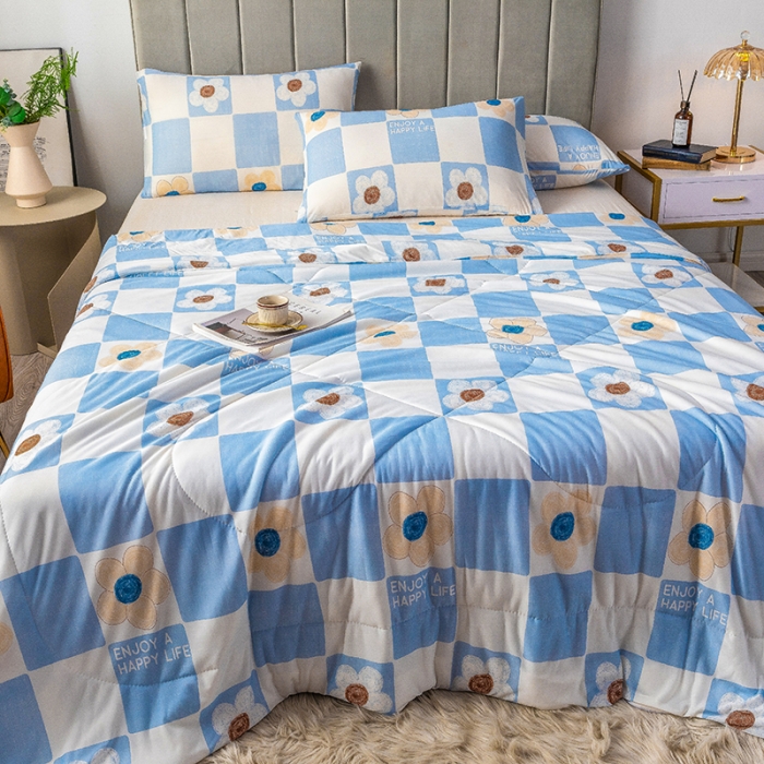 91家纺网 家纺一手货源 找家纺 2025 爱宝被业直播爆款凉感丝夏被夏凉被 方格小花