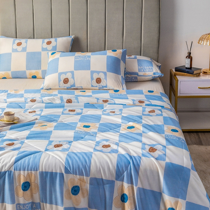 91家纺网 家纺一手货源 找家纺 2025 爱宝被业直播爆款凉感丝夏被夏凉被 方格小花