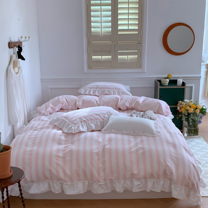 91家纺网 家纺一手货源 找家纺 昔可2022新款花边条纹系列四件套 蔷薇粉条纹