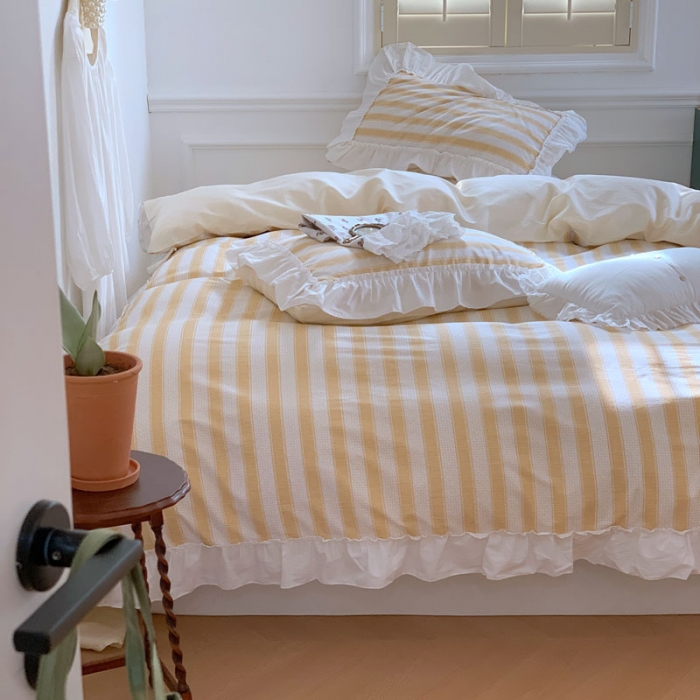 91家纺网 家纺一手货源 找家纺 昔可2022新款花边条纹系列四件套 小鸡黄条纹