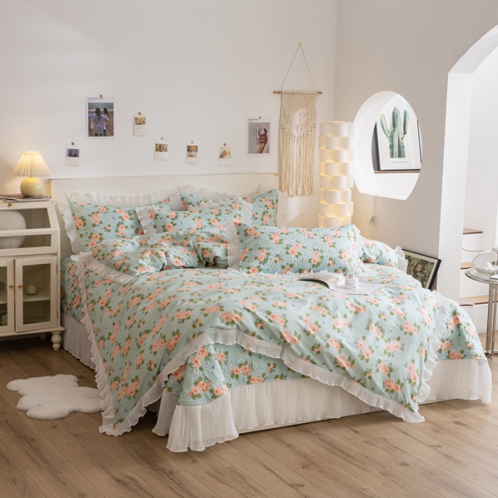 91家纺网 家纺一手货源 找家纺 添越 小清新韩版蕾丝花边纯棉夹棉床盖三件套全棉 安娜花园