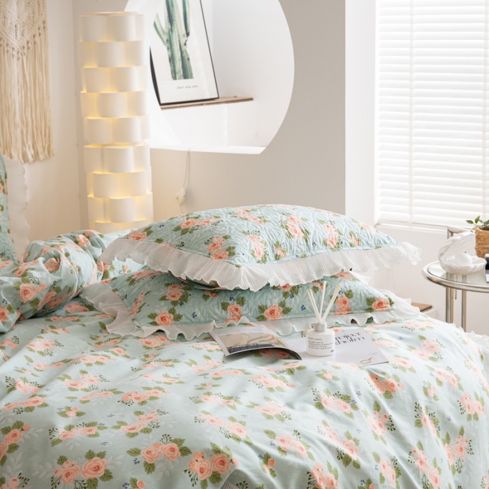 91家纺网 家纺一手货源 找家纺 添越 小清新韩版蕾丝花边纯棉夹棉床盖三件套全棉 安娜花园