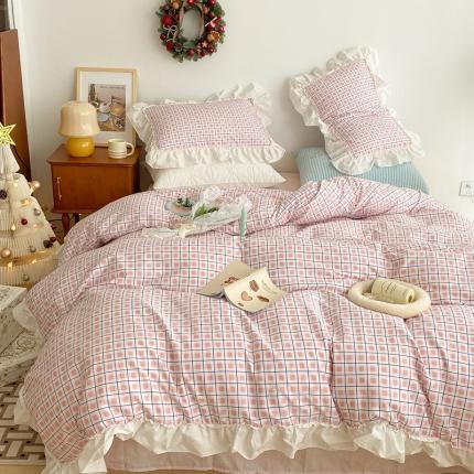 91家纺网 家纺一手货源 找家纺 昔可2022新款花边格子系列四件套 士多啤梨粉