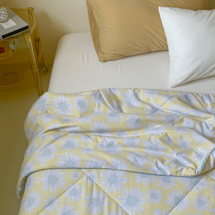 91家纺网 家纺一手货源 找家纺 星期八 2022新款A类水洗棉大豆夏被被子被芯 雏菊
