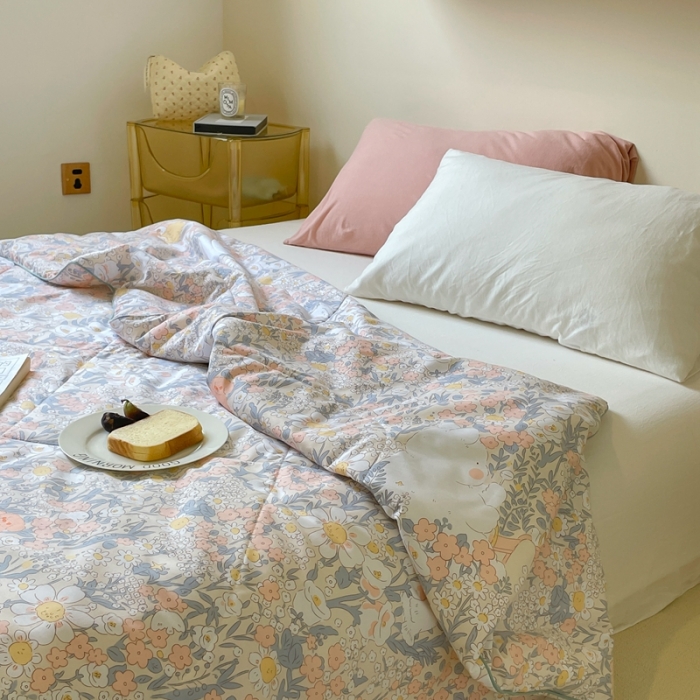 91家纺网 家纺一手货源 找家纺 星期八 2022新款A类水洗棉大豆夏被被子被芯 丛林女孩