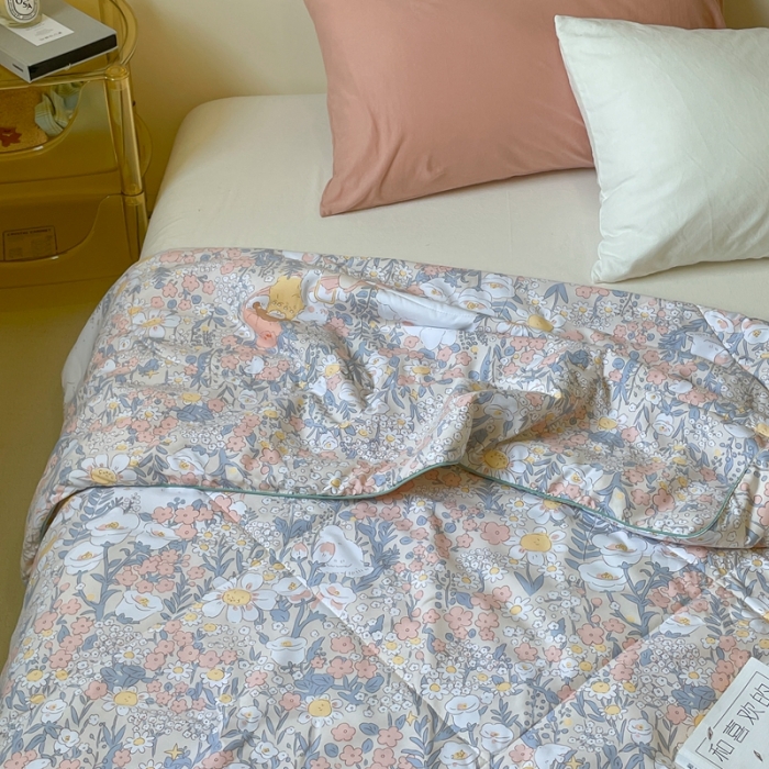 91家纺网 家纺一手货源 找家纺 星期八 2022新款A类水洗棉大豆夏被被子被芯 丛林女孩