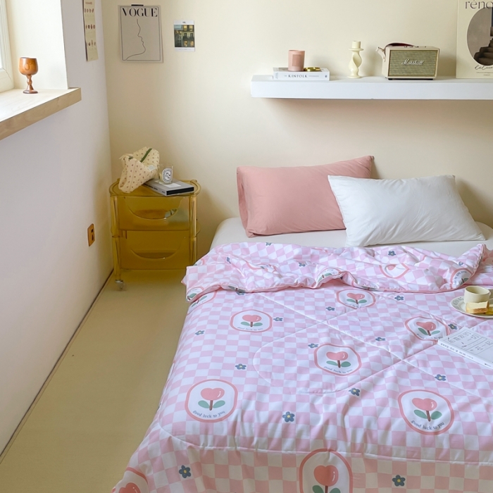 91家纺网 家纺一手货源 找家纺 星期八 2022新款A类水洗棉大豆夏被被子被芯 粉格