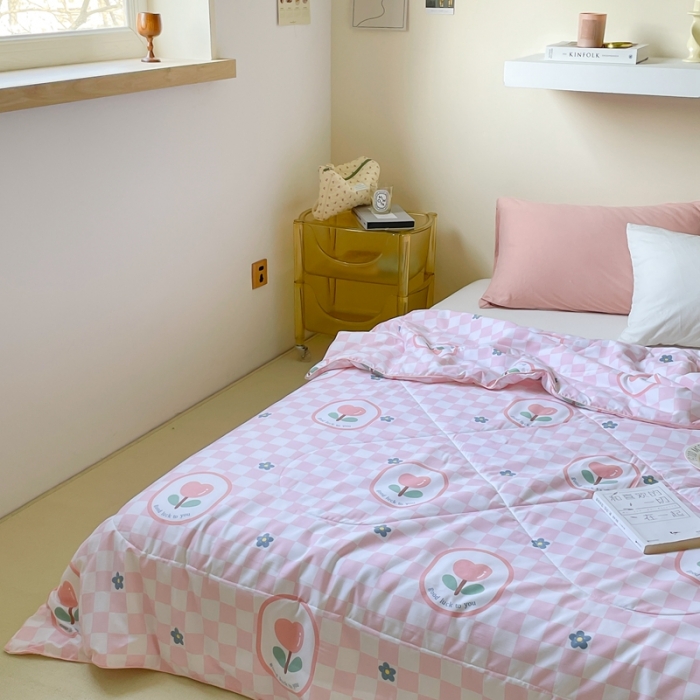 91家纺网 家纺一手货源 找家纺 星期八 2022新款A类水洗棉大豆夏被被子被芯 粉格