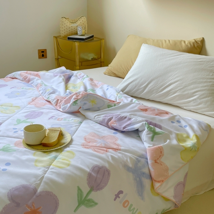 91家纺网 家纺一手货源 找家纺 星期八 2022新款A类水洗棉大豆夏被被子被芯 花枝