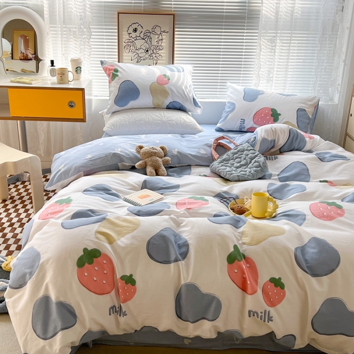 91家纺网 家纺一手货源 找家纺 昔可2022新款印花全棉四件套跑量款 奶牛块草莓