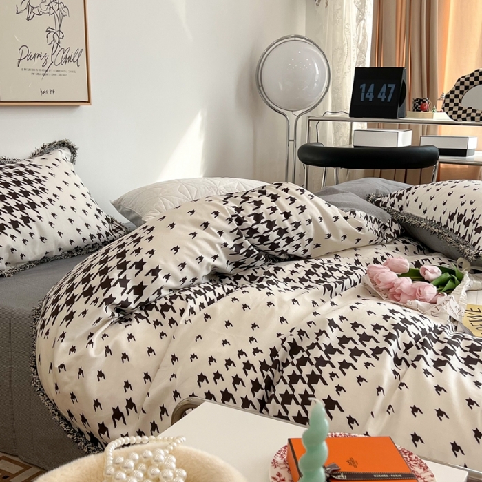 91家纺网 家纺一手货源 找家纺 （总）昔可2022新款流苏小香风系列四件套