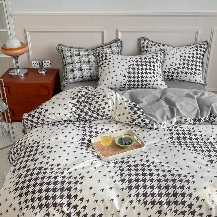 91家纺网 家纺一手货源 找家纺 昔可2022新款流苏小香风系列四件套 迷幻千鸟格 黑