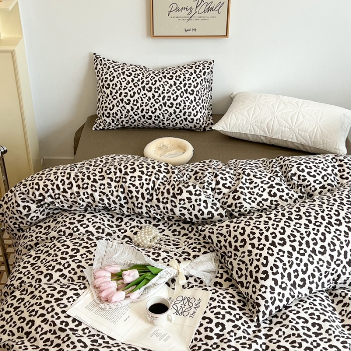 91家纺网 家纺一手货源 找家纺 昔可2022新款网红黑白豹纹系列全棉四件套 小豹纹