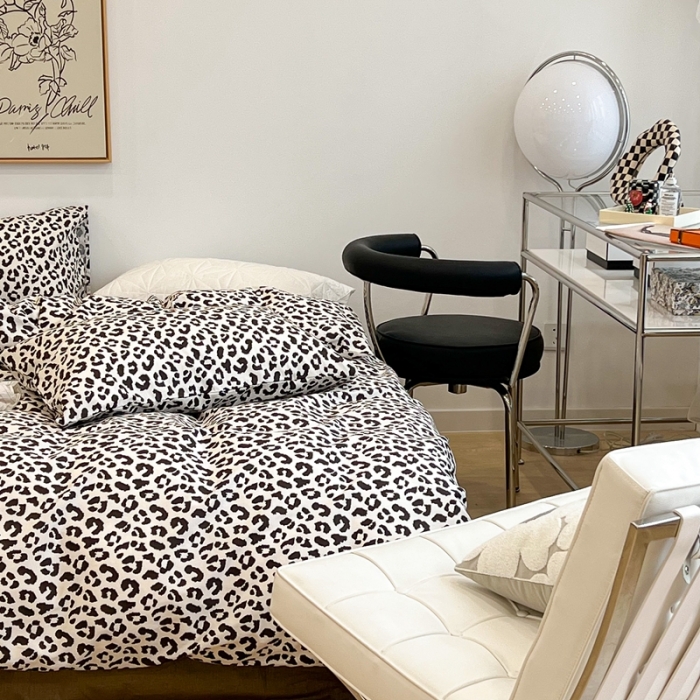 91家纺网 家纺一手货源 找家纺 昔可2022新款网红黑白豹纹系列全棉四件套 小豹纹