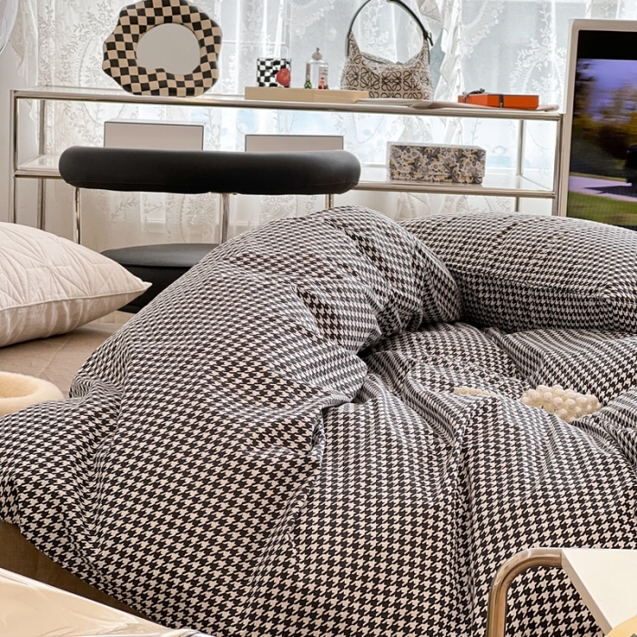 91家纺网 家纺一手货源 找家纺 昔可2022新款网红黑白豹纹系列全棉四件套 小千鸟格