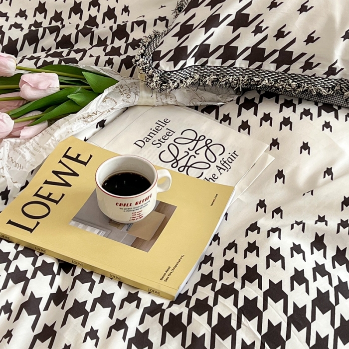 91家纺网 家纺一手货源 找家纺 昔可2022新款流苏小香风系列四件套 迷幻千鸟格 黑