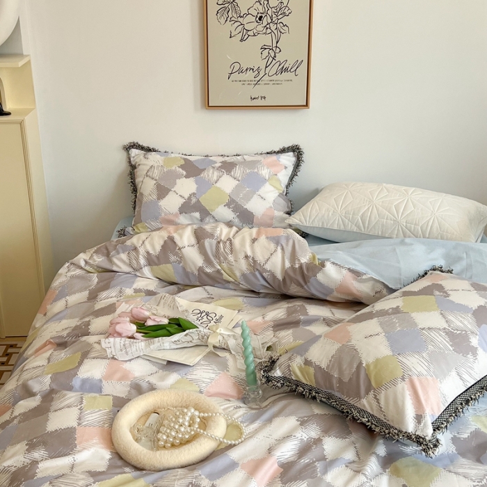 91家纺网 家纺一手货源 找家纺 昔可2022新款流苏小香风系列四件套 涂鸦小格