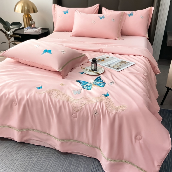 91家纺网 家纺一手货源 找家纺 吾诺家居 2022春夏爆品蝶舞刺绣水洗天丝夏被四件套 蝶舞豆沙