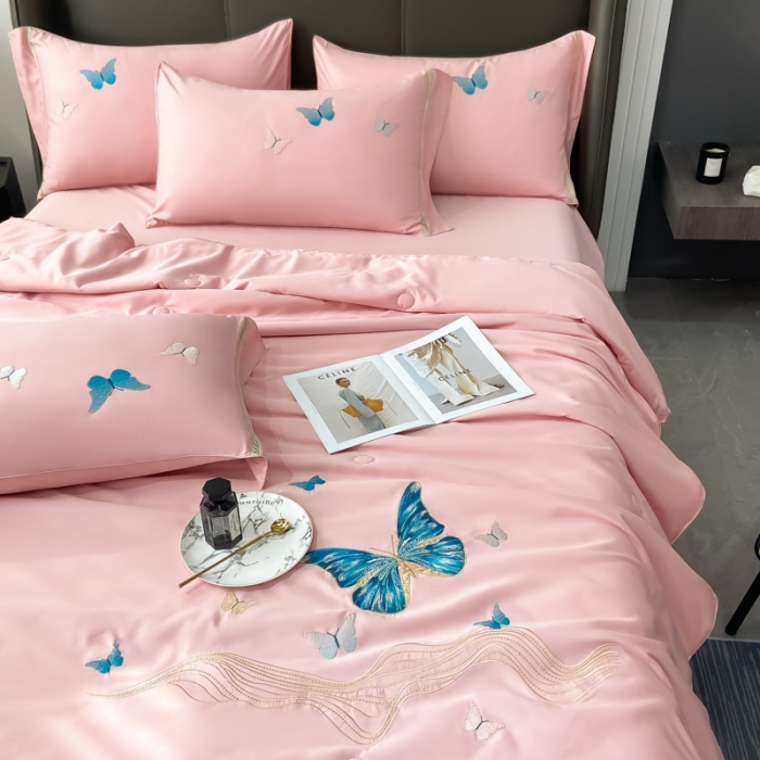 91家纺网 家纺一手货源 找家纺 吾诺家居 2022春夏爆品蝶舞刺绣水洗天丝夏被四件套 蝶舞豆沙