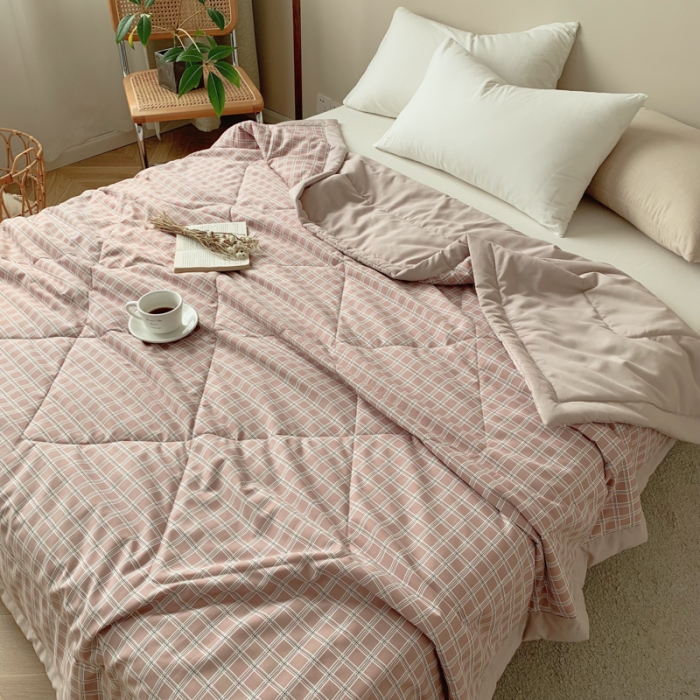 91家纺网 家纺一手货源 找家纺 慕尚家纺 2025新款日式简约无印风夏被夏凉被风格一 豆沙大格