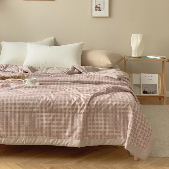 91家纺网 家纺一手货源 找家纺 慕尚家纺 2025新款日式简约无印风夏被夏凉被风格一 豆沙大格