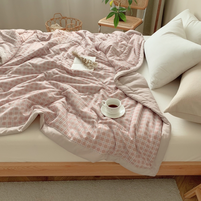 91家纺网 家纺一手货源 找家纺 慕尚家纺 2025新款日式简约无印风夏被夏凉被风格一 豆沙大格