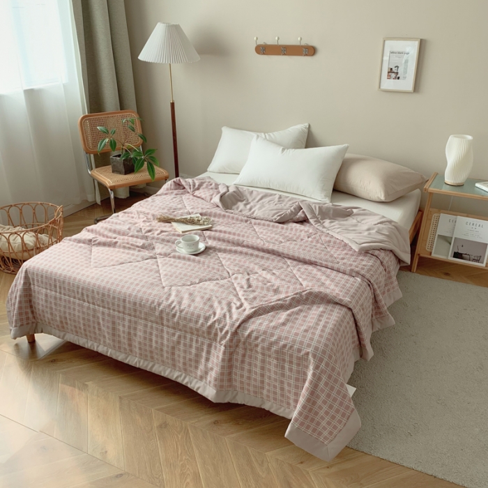 91家纺网 家纺一手货源 找家纺 慕尚家纺 2025新款日式简约无印风夏被夏凉被风格一 豆沙大格