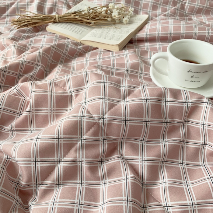 91家纺网 家纺一手货源 找家纺 慕尚家纺 2025新款日式简约无印风夏被夏凉被风格一 豆沙大格