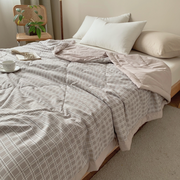 91家纺网 家纺一手货源 找家纺 慕尚家纺 2025新款日式简约无印风夏被夏凉被风格一 咖色大格