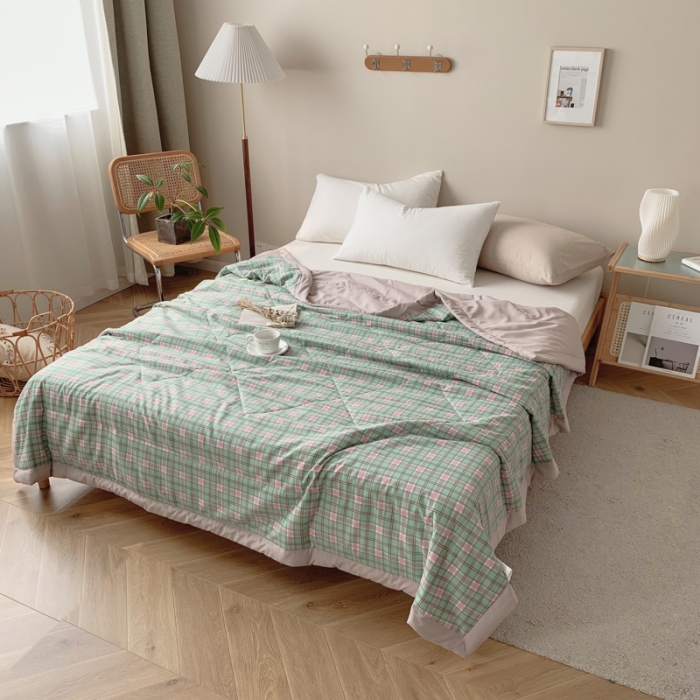 91家纺网 家纺一手货源 找家纺 慕尚家纺 2025新款日式简约无印风夏被夏凉被风格一 七分格绿