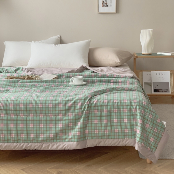 91家纺网 家纺一手货源 找家纺 慕尚家纺 2025新款日式简约无印风夏被夏凉被风格一 七分格绿