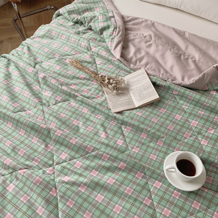 91家纺网 家纺一手货源 找家纺 慕尚家纺 2025新款日式简约无印风夏被夏凉被风格一 七分格绿