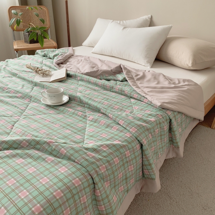 91家纺网 家纺一手货源 找家纺 慕尚家纺 2025新款日式简约无印风夏被夏凉被风格一 七分格绿