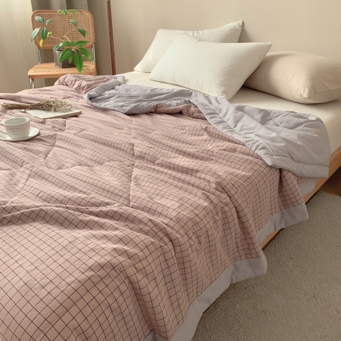 91家纺网 家纺一手货源 找家纺 慕尚家纺 2025新款日式简约无印风夏被夏凉被风格一 小粉格