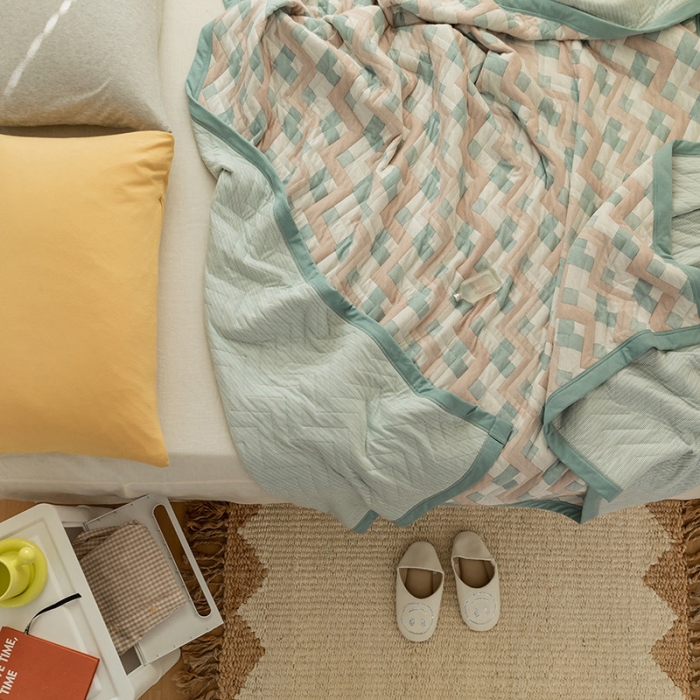 91家纺网 家纺一手货源 找家纺 吾秀家居 2022新款高端全棉针织提花毯波兰绿