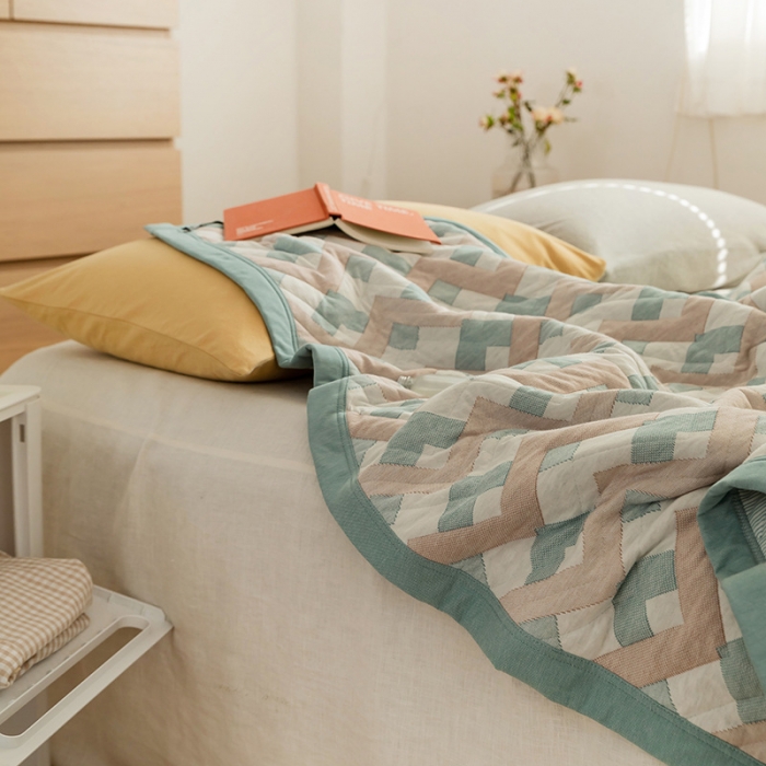 91家纺网 家纺一手货源 找家纺 吾秀家居 2022新款高端全棉针织提花毯波兰绿