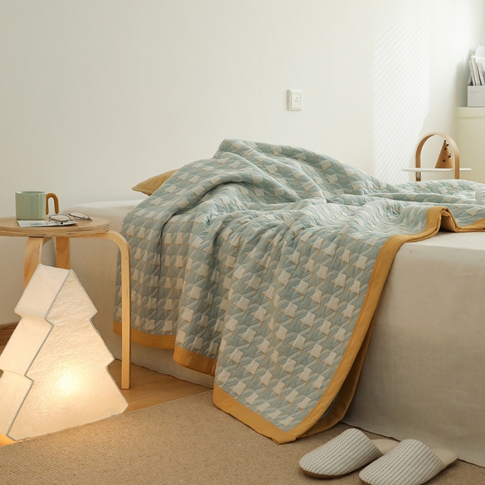 91家纺网 家纺一手货源 找家纺 吾秀家居 2022新款高端全棉针织提花毯 方块千鸟格绿