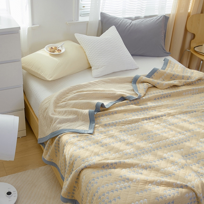 91家纺网 家纺一手货源 找家纺 吾秀家居 2022新款高端全棉针织提花毯一字千鸟格黄